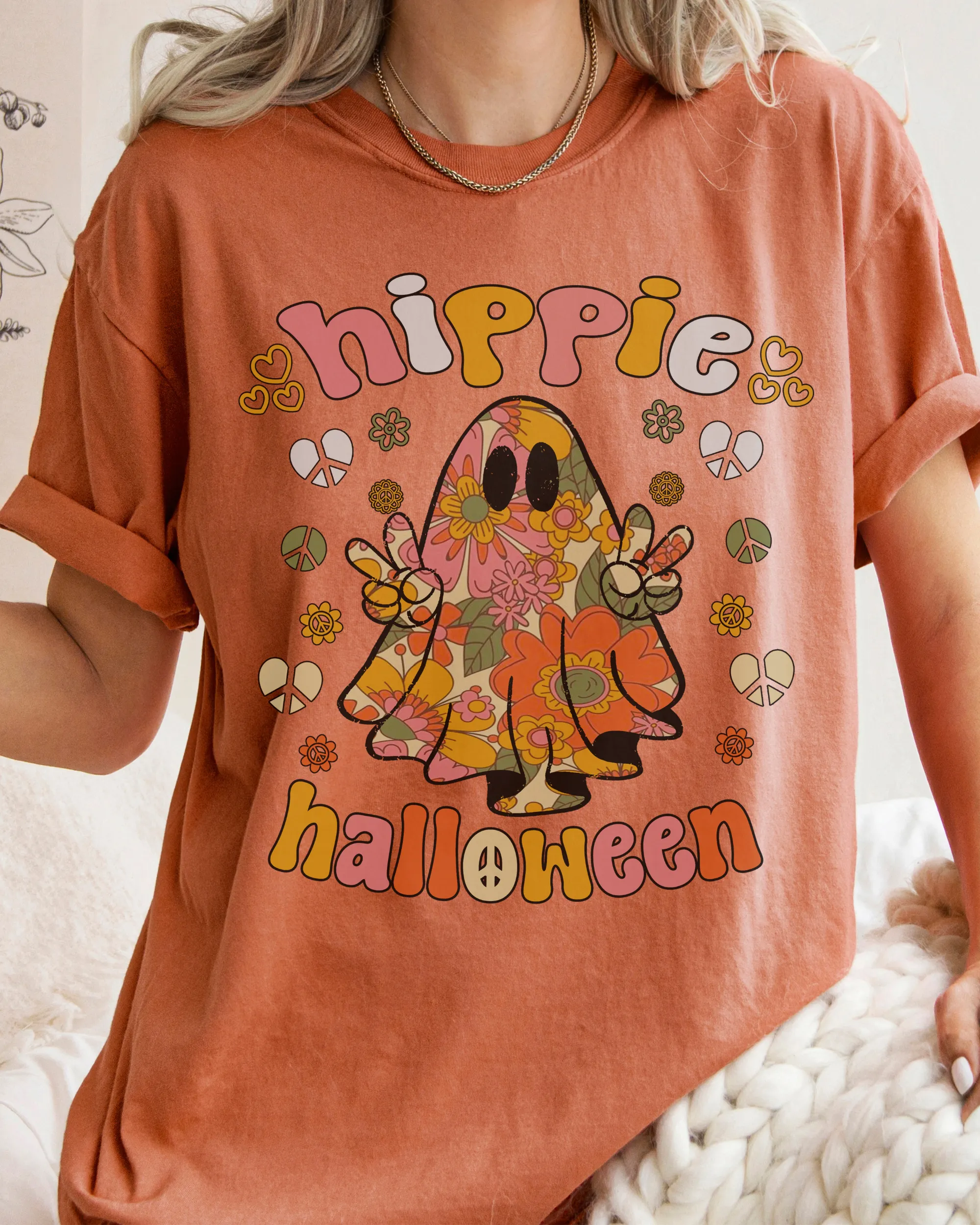 Halloween Comfort Colors® T-Shirt, Retro Design Hippie Halloween Cute Women's T-Shirt