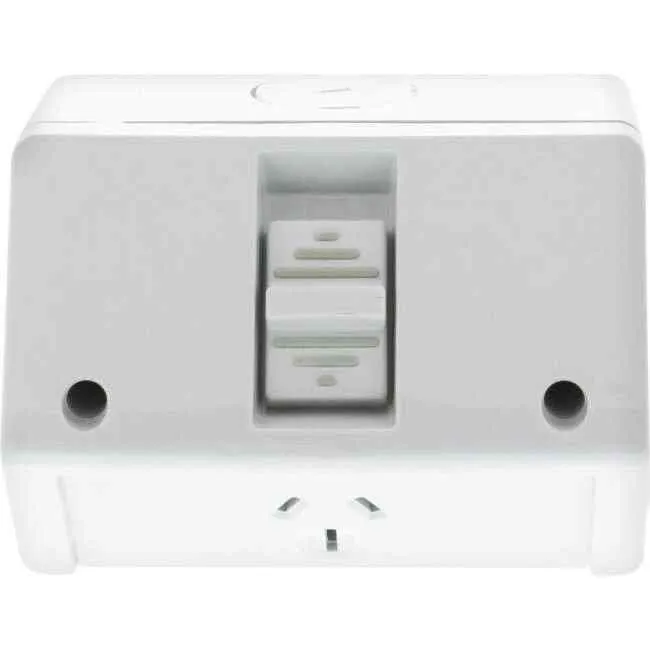 NHP 15 Amp N-LINE Single Switched Weatherproof Powerpoint White