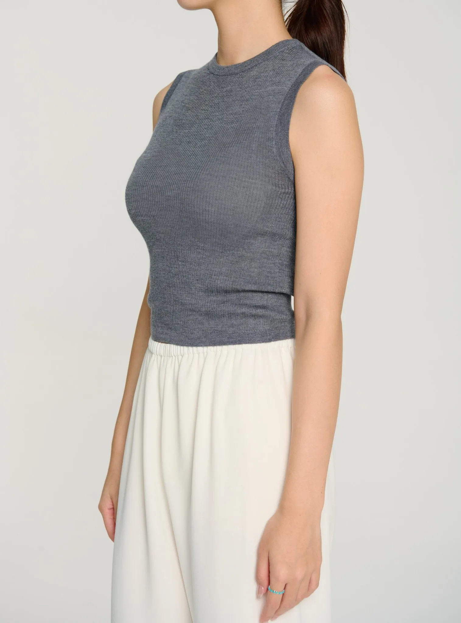 SL silk-blended tank top (Grey)