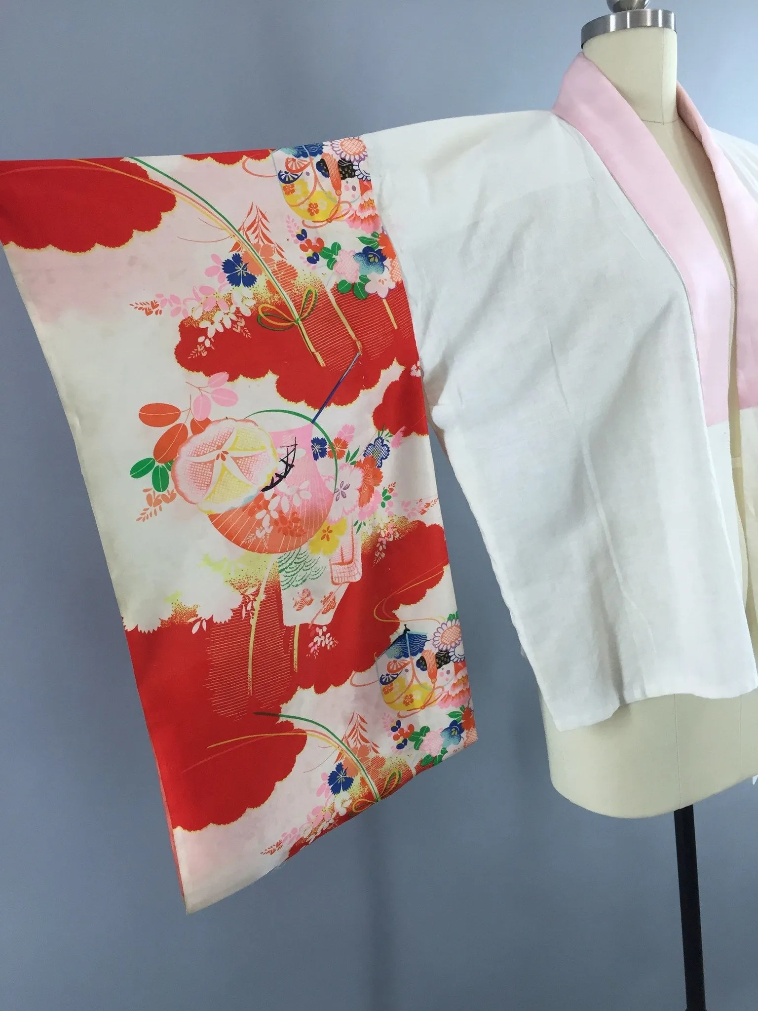 Vintage 1960s Kimono Jacket Haori Cardigan  White Cotton Han-Juban