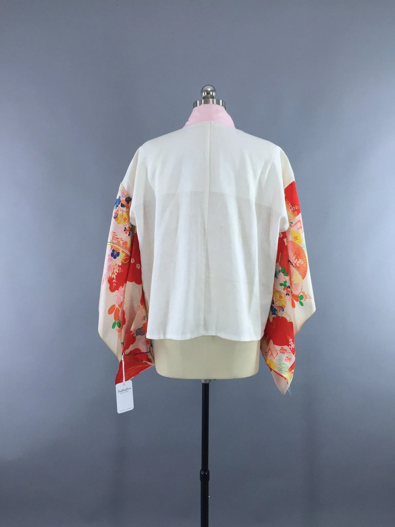 Vintage 1960s Kimono Jacket Haori Cardigan  White Cotton Han-Juban