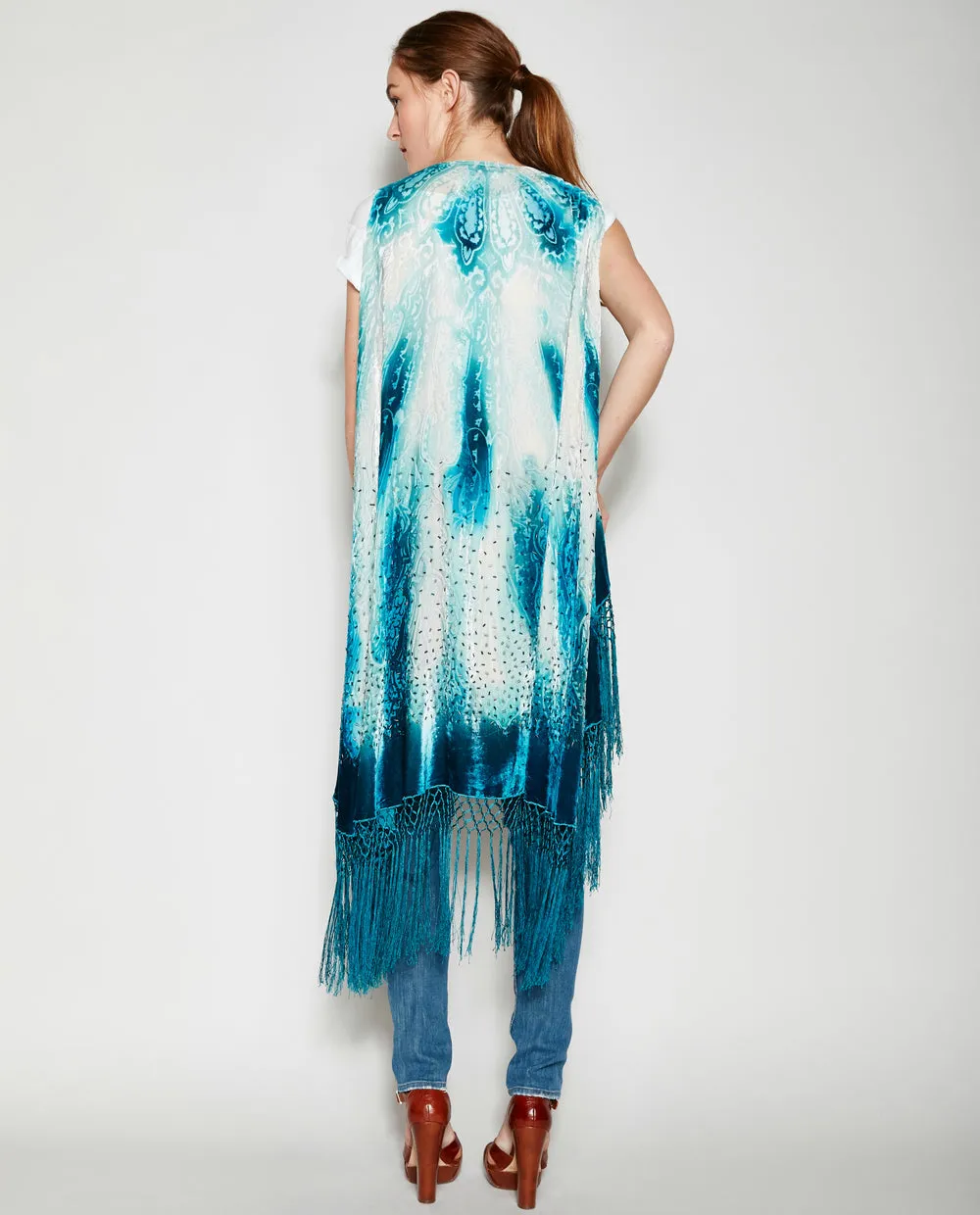 WALKING ON CLOUDS SLEEVELESS KIMONO